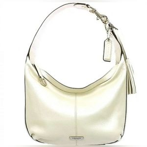 Coach Avery Leather Hobo